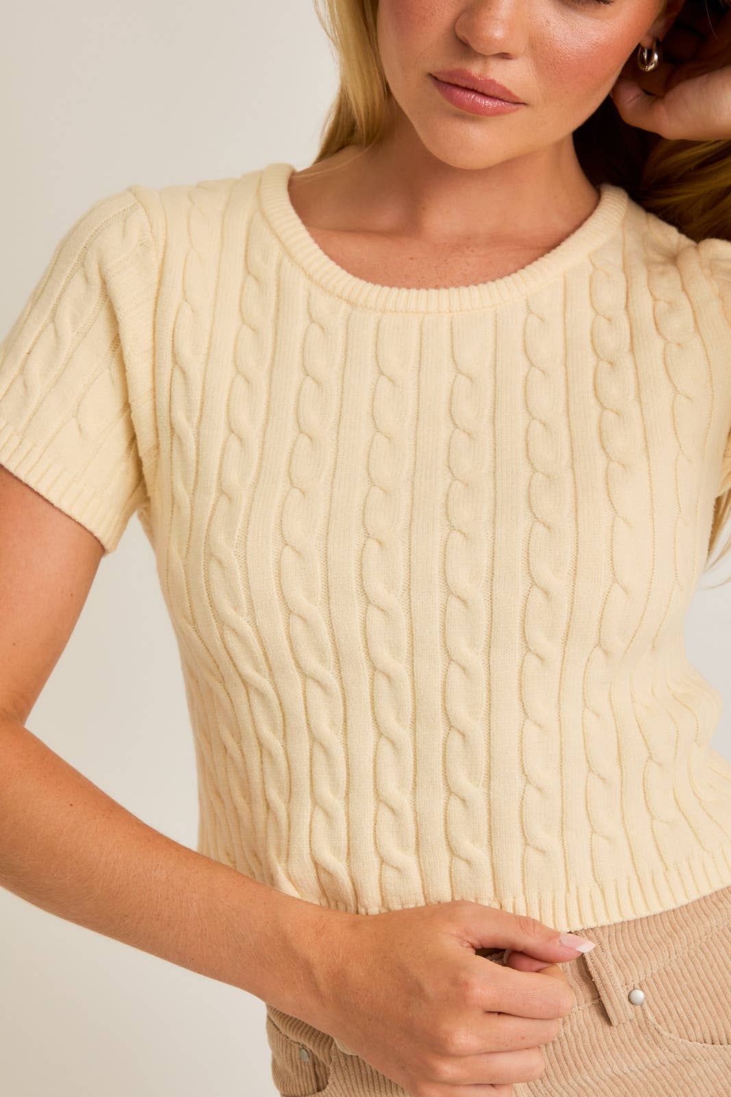 🧶 Short Sleeve Cream Cable Knit Sweater