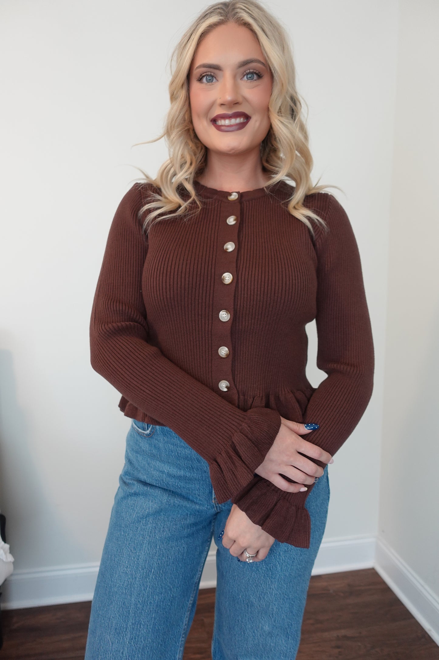 🤎 Ruffle Hem Ribbed Sweater